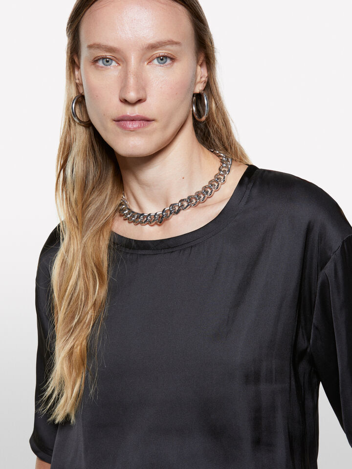 Übergroße schwarze Satinbluse - blusen für damen - Schwarz | Sisley image number 4